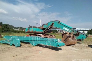 揭阳市挖机配重回收厂家（回收挖掘机电话号码）