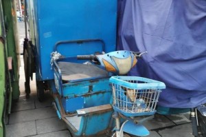 废旧电动三轮车抽水机回收（三轮车废旧水电瓶多少钱一斤）