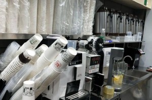 广州市奶茶店设备回收（奶茶设备回收电话号码）